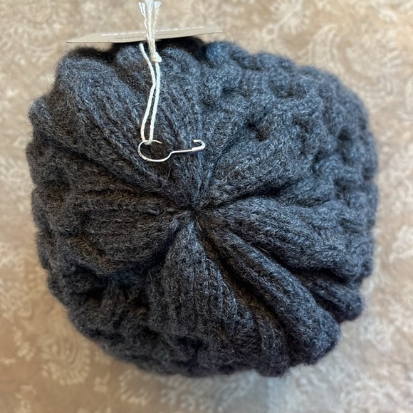 Brand New Patagonia Coastal Cable Beanie Noble Grey Wool Hat Fleece Headband main image 6
